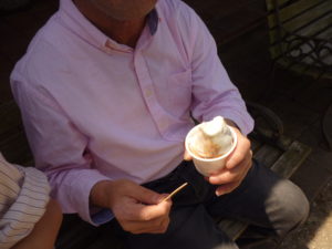 美味しいジェラートいただきます!